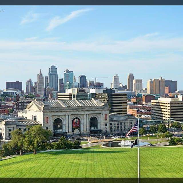 VantourCorp's tweet photo. Photo credit @D3EPhotography at the National WWI Museum overlooking the Union Station &amp; Kansas City. Travel to KC with us! #TravelMidwest https://t.co/xEH5JF96yV