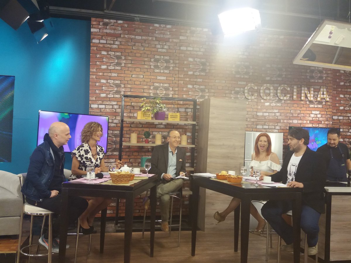 Ronda de prensa <a href="/sebawainraichok/">Sebastián Wainraich</a> en #Cordoba <a href="/venimanana/">Vení Mañana</a> @teleochocba 🙌