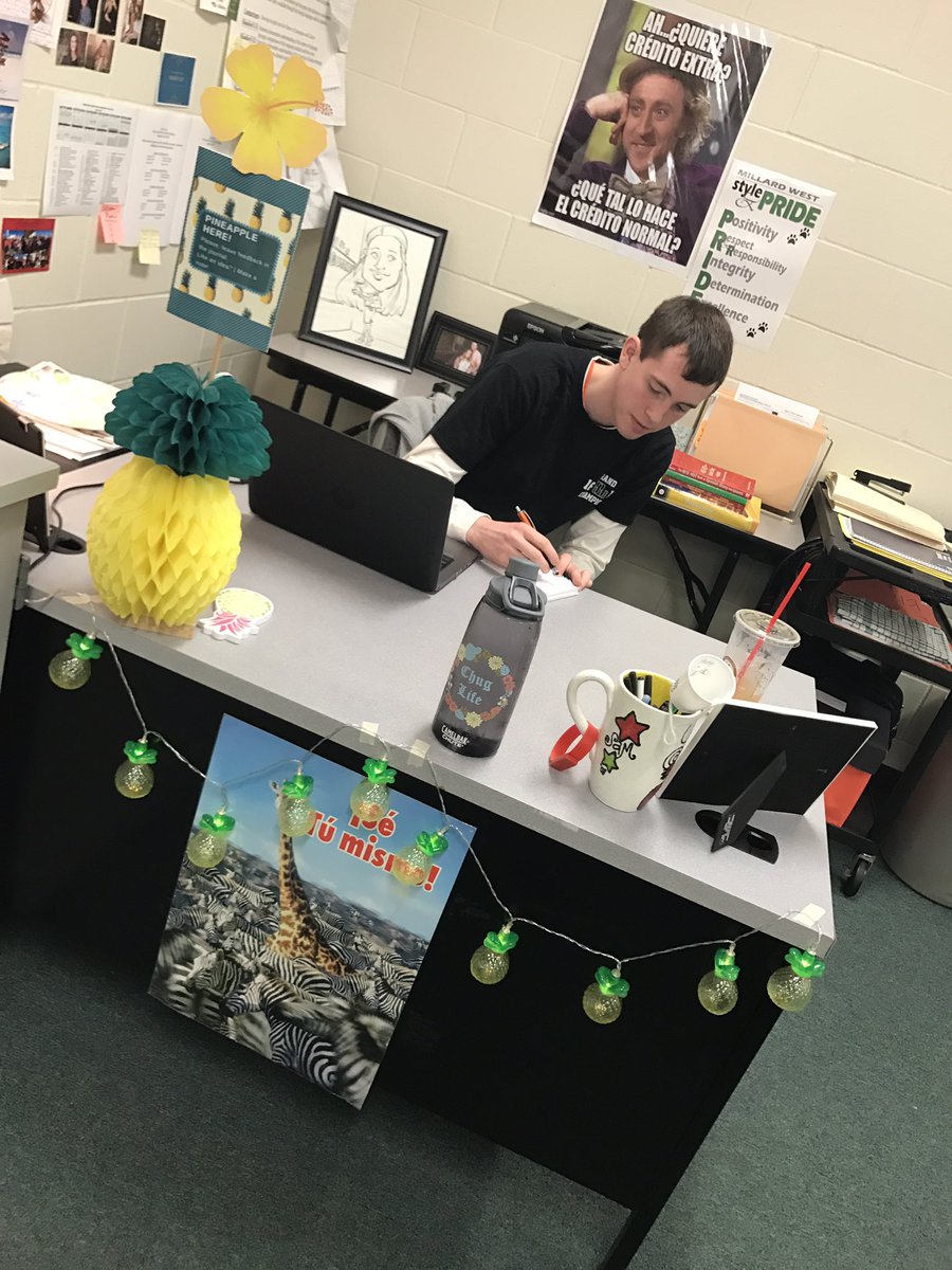 sam__ballard's tweet photo. My primer pineappler! #pineapplechart #stopcollaborate&amp;listen @MPS2Ed @MWHSWildcats  #graciasSrJ https://t.co/GSGfezgJID