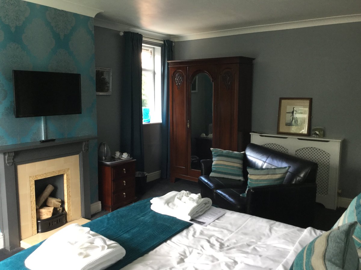 erictedd's tweet image. Not only great hair and nails at the award winning @Struttssalon but we do B&amp;amp;B too here at the farm! Our Topaz Room #UKSOPRO #Derby