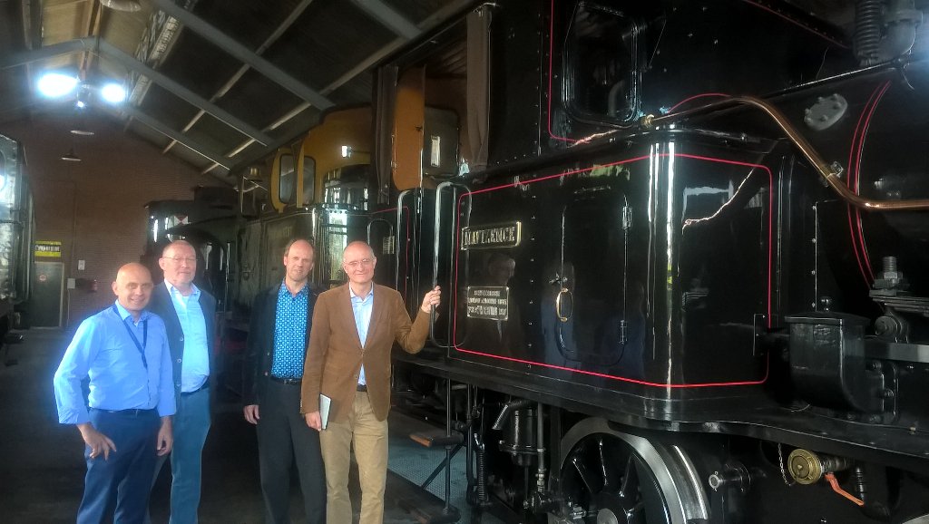 Met burgemeester @OnnovVeldhuizen op werkbezoek bij <a href="/twentestoom/">Museum Buurtspoorweg</a>. Levende Twentse cultuurhistorie! <a href="/Ondernemen053/">Ondernemersloket 053</a>