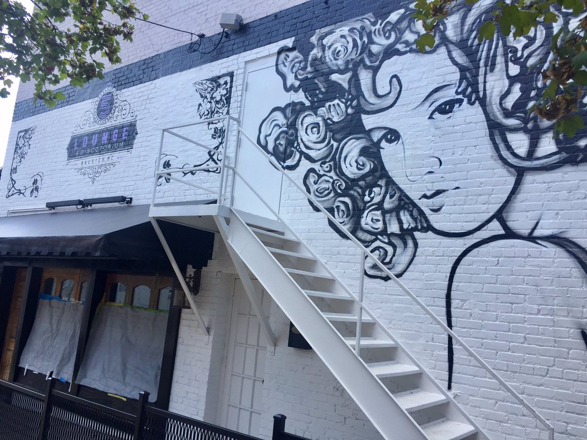 ashtonmae's tweet image. Spotted new mural work at 5 Lounge &amp;amp; Discotorium. Opening soon?