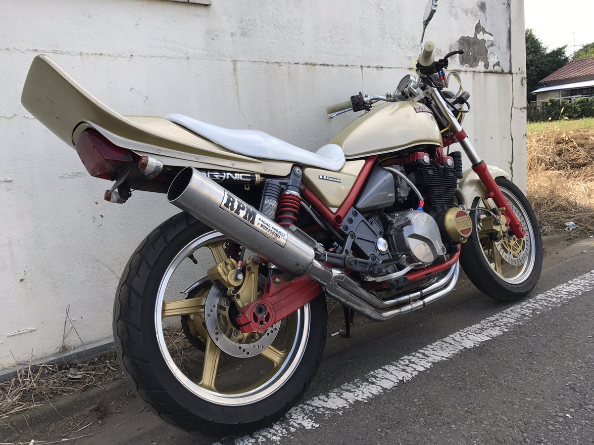 ট ইট র 韻波句徒 ビッグスクーター ネーキッド 原付 50cc 400ccまで多数在庫揃ってますのでお気軽にお問い合わせ下さい 純正からフルカスタムまであります 気になる方フォロー Dm下さい 拡散希望 バイク売ります