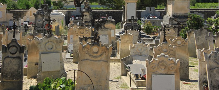 Simplifia_info's tweet photo. Les cimetières n'ont plus aucun secret pour les fossoyeurs !
https://t.co/FU3tcUjKIl https://t.co/OUaRxlKMbB