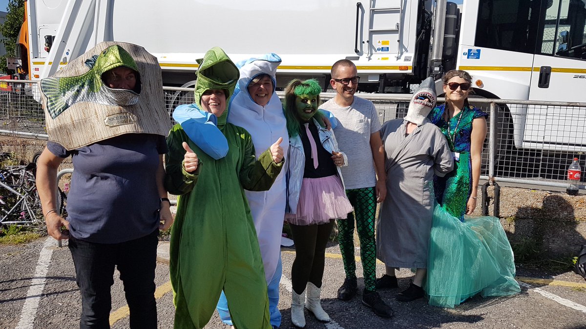 RecyclingRefuse's tweet photo. Off to the beach !  #StreetsAhead @RecyclingRefuse https://t.co/7qQYzgjQsX