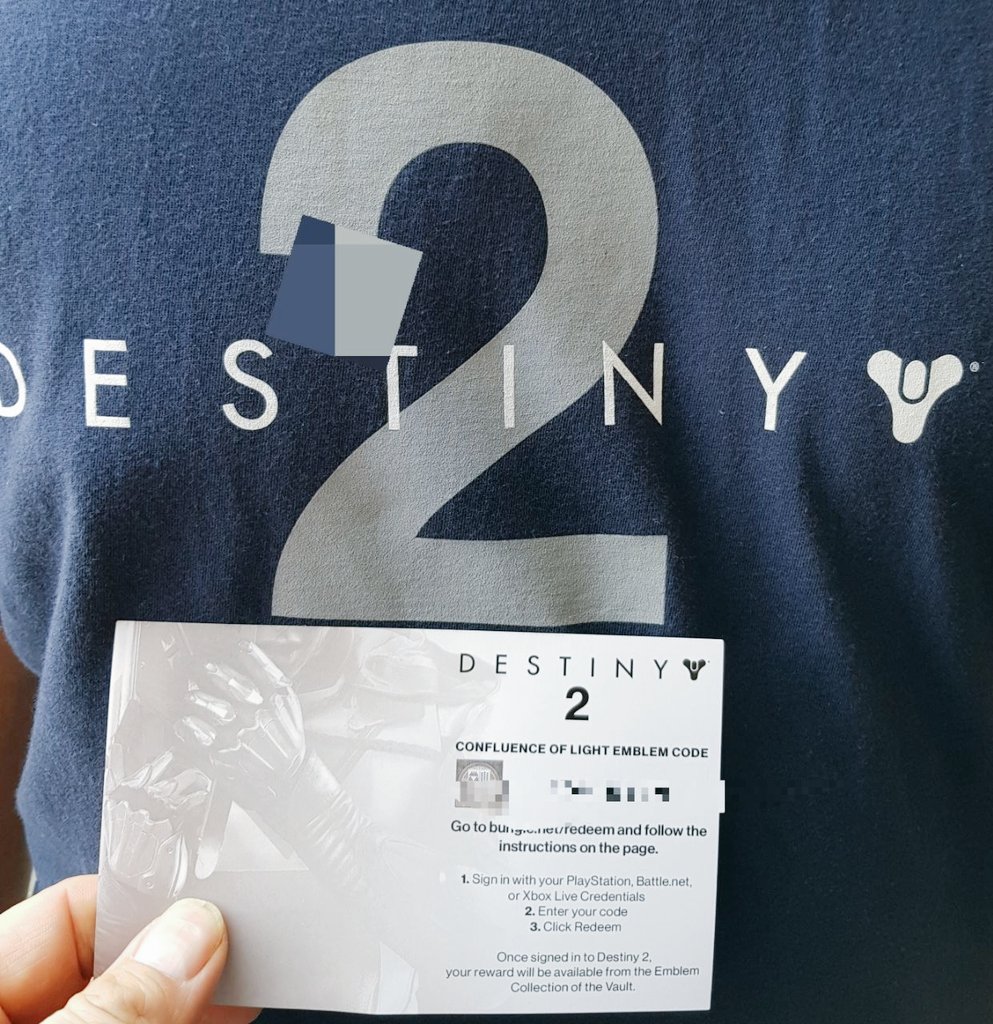 GamerzOne_DE's tweet photo. Ab 500 Follower verlosen wir einen Destiny 2 - Confluence of Light Emblem Code + D2 Shirt #Follow #retweet
#Gamescom2017 #Destiny2 #giveaway https://t.co/XNskT96bZq