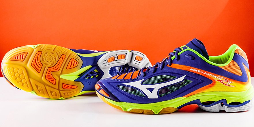 MizunoNL's tweet photo. Vandaag start het Europees Kampioenschap volleybal voor de @Lange_Mannen en de RedDragons. Best of luck! #Neverstoppushing #WaveLightningZ3 https://t.co/4UPfiU4j76