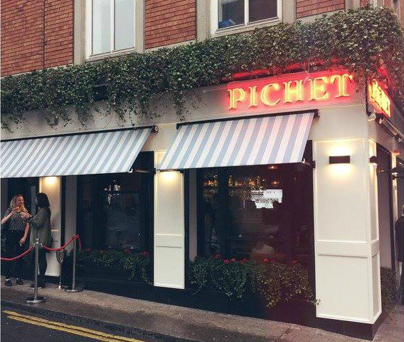 OnceMusicalDub's tweet image. A big warm #OnceinDublin THANK YOU to all @PichetDublin who took such good care of us last night. Delicious food and excellent service. 😋