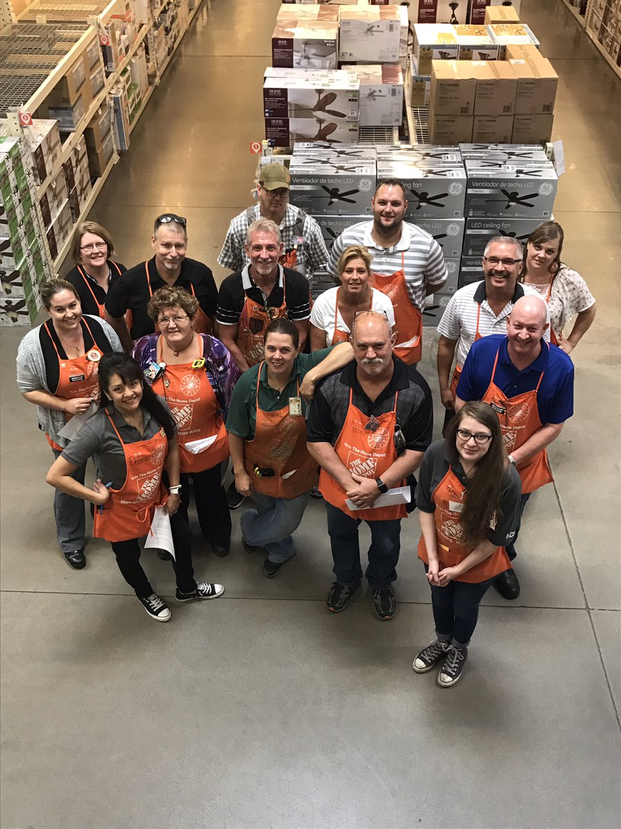 DanielFicker's tweet photo. Inventory Day at 464! #inventoryday #skucheck #beatshrinkgoal https://t.co/SZCBqITF1o