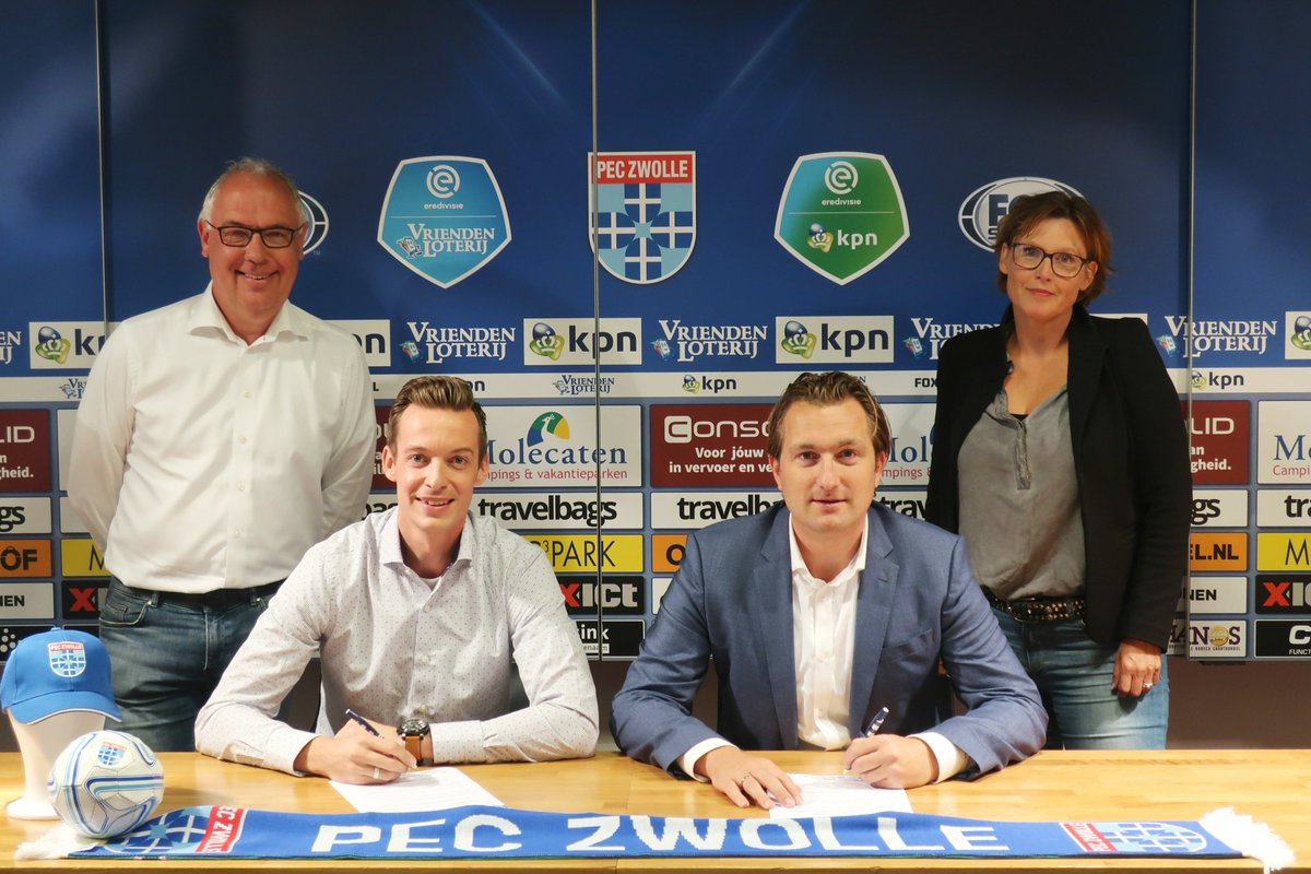 PECZwolle's tweet photo. HekonValentijn en PEC Zwolle zetten samenwerking voort: https://t.co/KmGNiwNPiP #hekonvalentijn #peczwolle https://t.co/AzY6nyPoUf