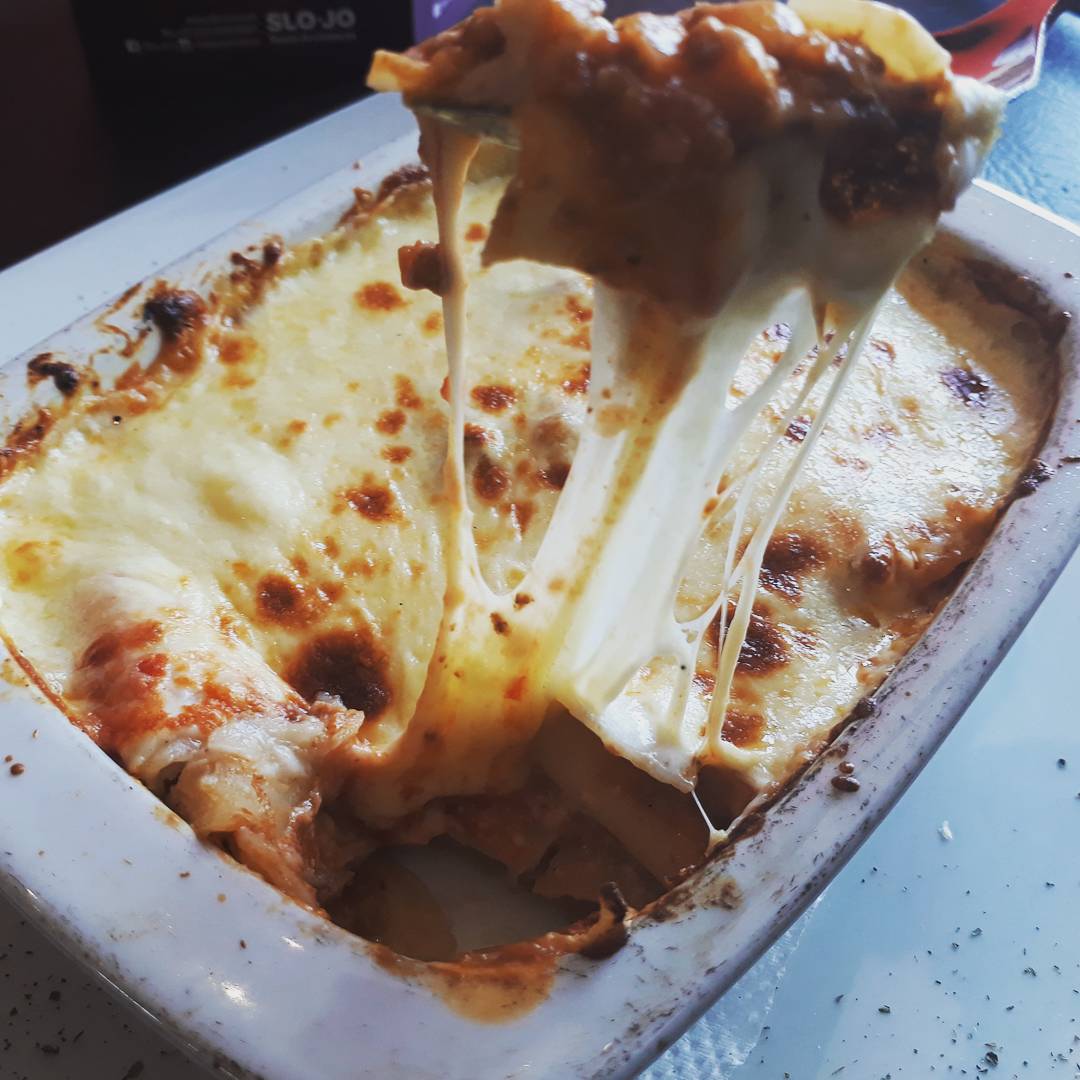 PDF_Montana's tweet photo. Beef Lasagne!#pasta #lasagne #pizza #resturant #cheese #mozzarella #beef #mince #foodforthought #food #foodie #foodlover #FridayNightDinner https://t.co/XjzjG6QehC