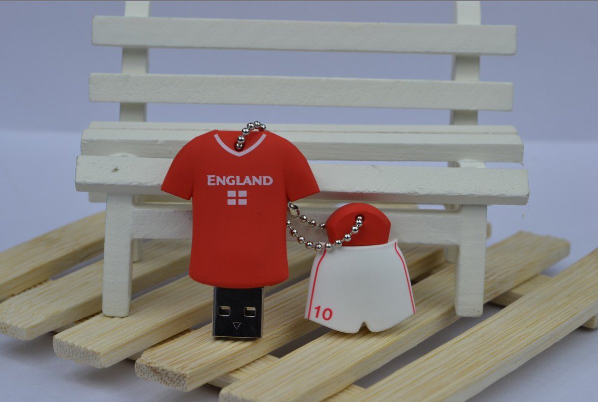 usbextra's tweet photo. Apt to have custom football kit USB flash drives as today's #ProductSpotlight #brandedusb #marketing #premierleague https://t.co/u5cKrgtRlx https://t.co/xuYllmSACd