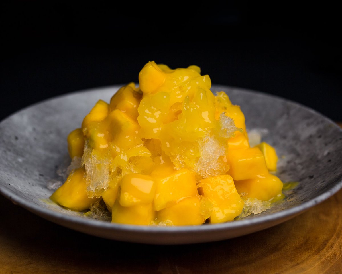 AzabuMiami's tweet photo. A beautifully blended mix of mangos and shaved ice; Kaki-goori is your Summer sweet escape. #AzabuMiami #StantonSoBe #SouthofFifth https://t.co/6xiihWrpZF