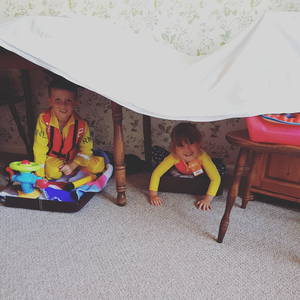 dollyK12's tweet photo. Playing lifeboats in their homemade boat house at Nannys #rnli #swanagelifeboat @RNLI @swanagelifeboat https://t.co/GplWhuQVVw