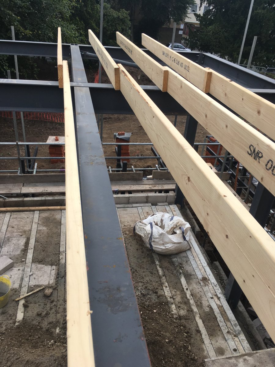 belmoreatsale's tweet photo. #refurbupdate flooring has gone in and work has started on the roof. Terrace supports are going in as well. #progress https://t.co/YMU6HcxDgL