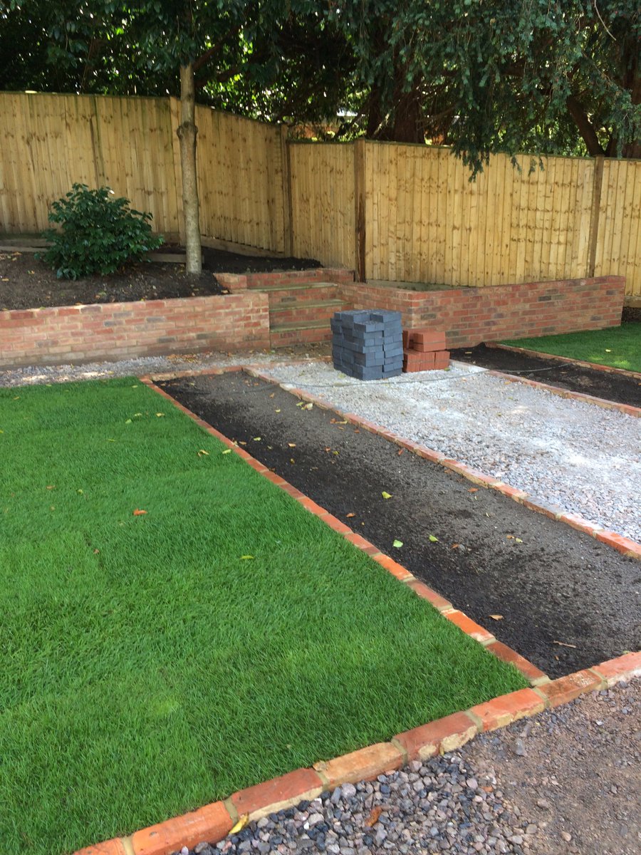 joinusoutside's tweet photo. One of our latest projects coming together nicely thanks #TrendstoneBuildLtd Spot the place for @davidharber water feature?
#joinusoutside https://t.co/GmpGbjfhtN