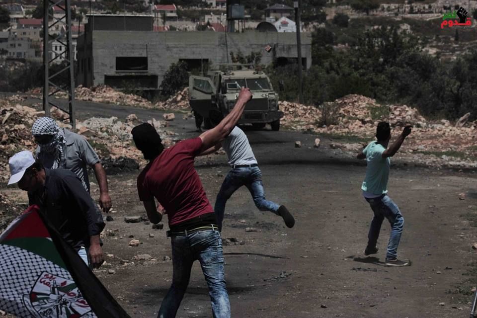 palinfoen's tweet photo. IOF quells weekly march in Ni’lin town
https://t.co/pK4mxulj2V
#weekly_marches #IOF_violations via PIC @PalinfoEn https://t.co/GZ1u6wtfMz