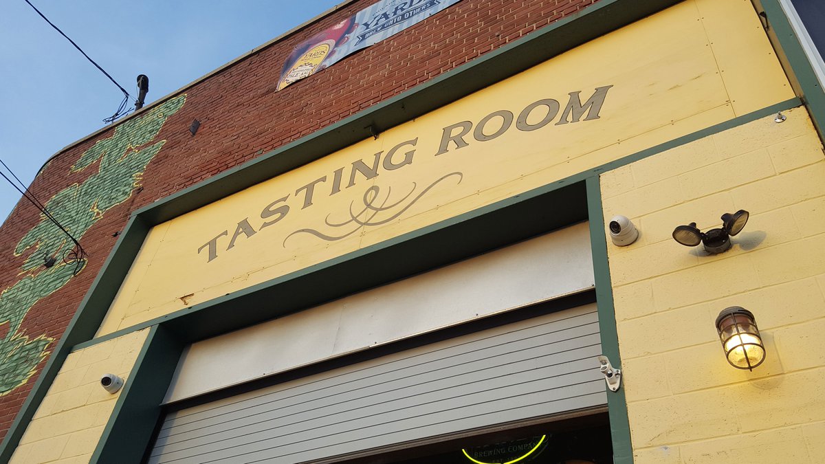 yardsbrew's tweet photo. Free Live Music in the #TastingRoom Fri 8/25. We'll be open til 9pm! #YARDS🍻 #SummerInOurBackyard https://t.co/q9ljrhg5Ko