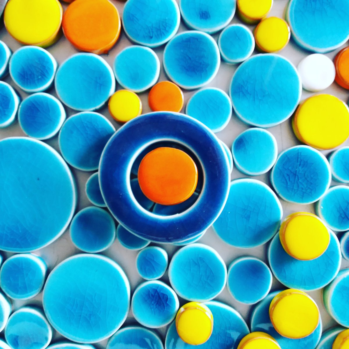 mariellasiano's tweet image. Milletondi marsia #muraldecoration #design #decorativepattern #ceramic#ceramicstyle #homedesign #marsiastudioceramiche