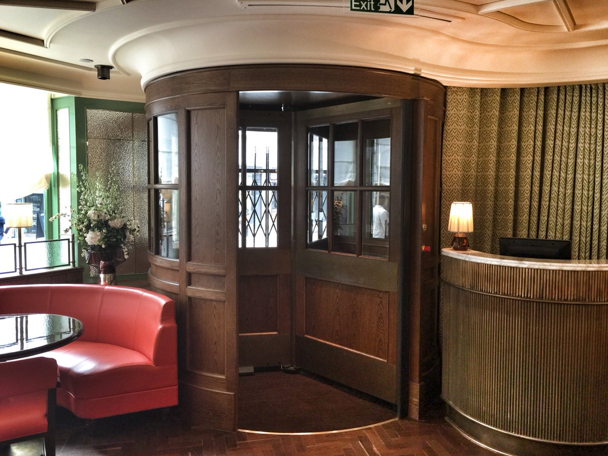 BoonEdamUK's tweet photo. The door you select can be used to create a statement entrance. See our #bespoke #revolvingdoor created for Fortnum & Mason #EntryExperts https://t.co/5R3aqAgXjB