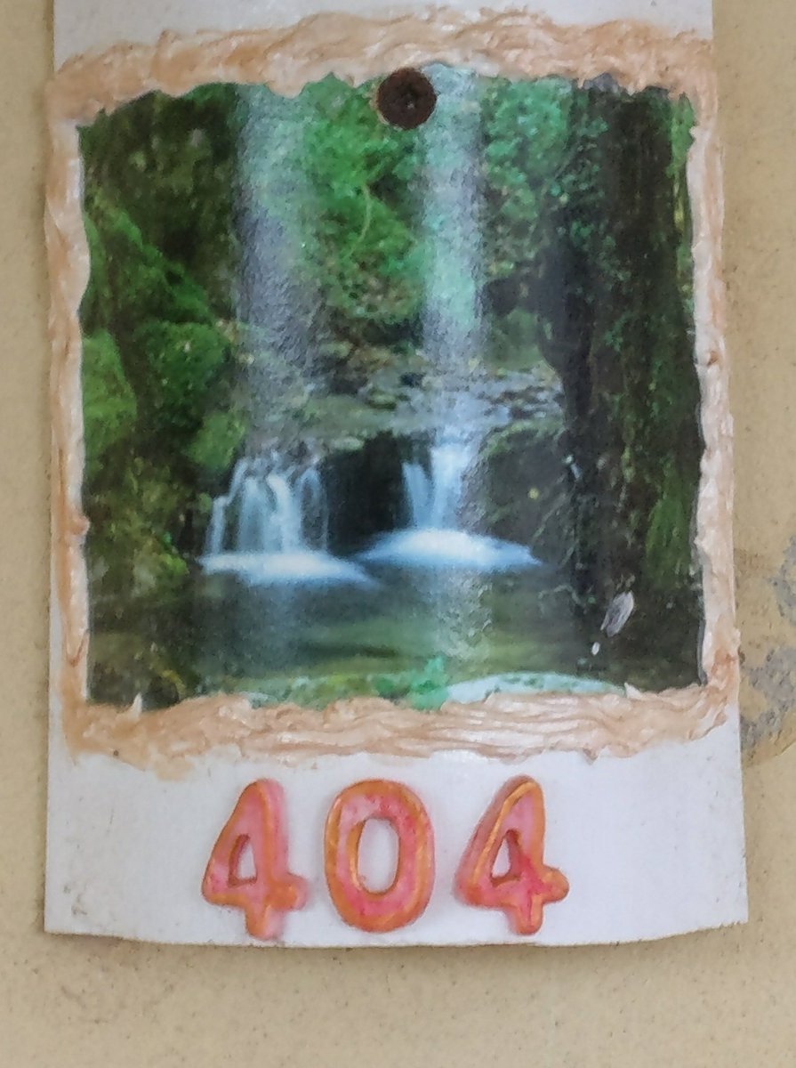 MHDev91's tweet image. I was looking for my parents but their room is 404, parents not found I guess #web #statuscode #javascript
