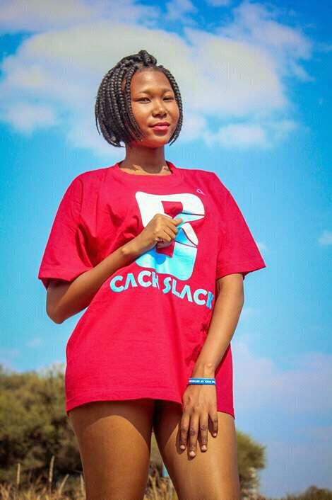 CACKSLACK's tweet image. LINK UP TEE 👕 
SALE P150.00 
DM us or WhatsApp 📞 +267 76395744 to place your order.
📷: @hype_outlawz