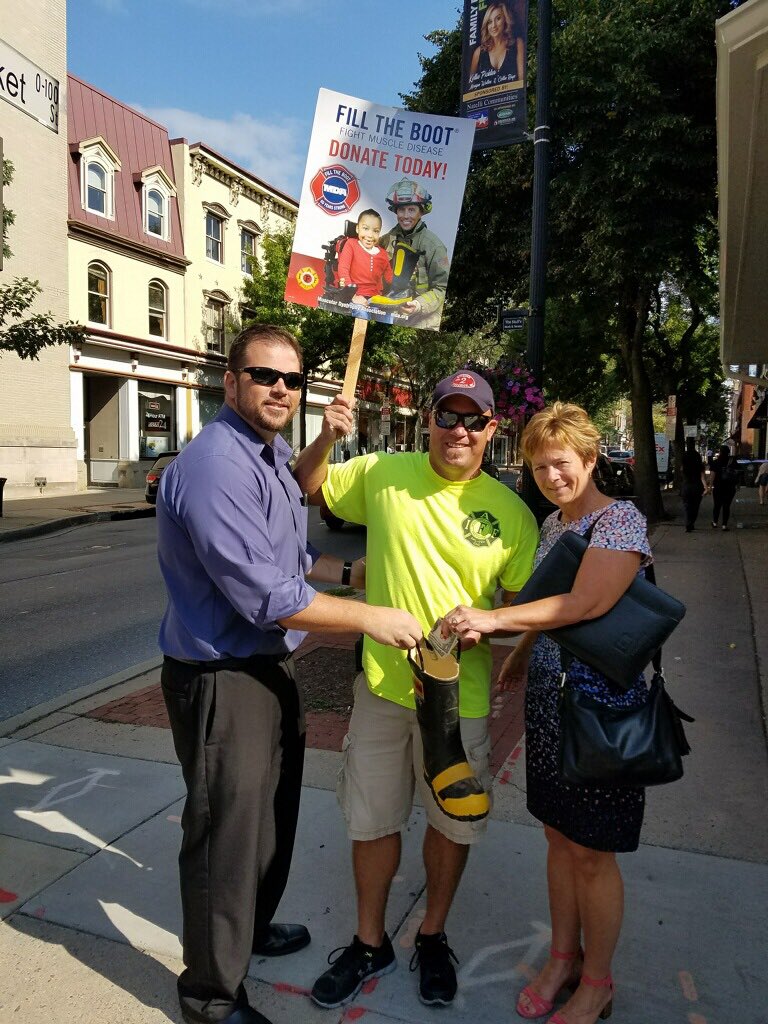 acnbbank's tweet image. Mike and Crystal supporting &quot;Fill the Boot&quot; with our local Firefighters. They&apos;ll be on the corner all weekend #localforlocal #communitybank