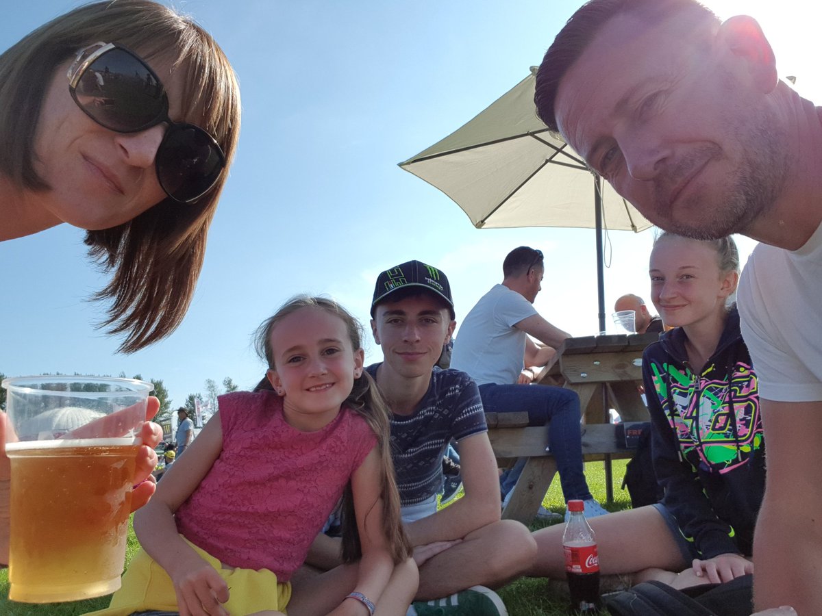 edwards_sharn's tweet photo. Fantastic sunny day here at @SilverstoneUK #MotoGP https://t.co/dOeuYi4nkv