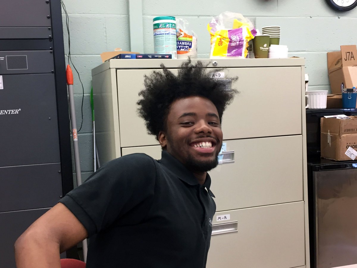 EqMeasure's tweet image. “How one Chicago high school turned the corner using full-time internships” buff.ly/2wK8e7D by @chrisberdik, @hechingerreport