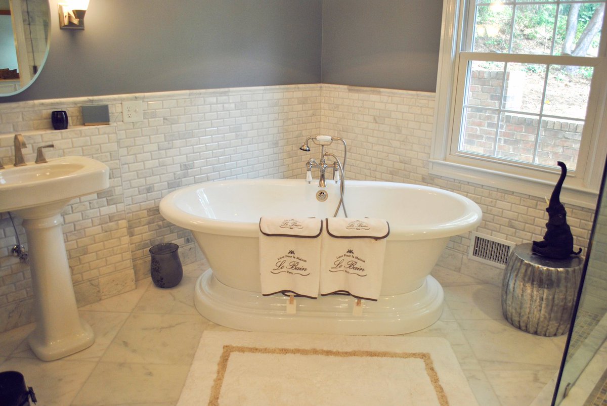CallCRR's tweet photo. #fbf - Yesterday we introduced you to the transformed office space. Today, enjoy some pics of one of our favorite master bathroom remodels. https://t.co/sRoblL3bwr