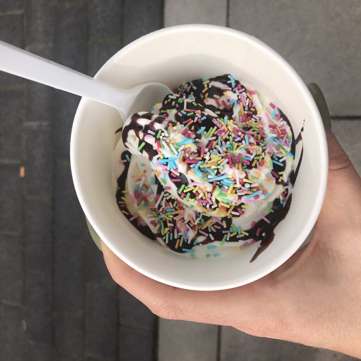 BibisBeauty's tweet image. Frozen Joghurt geht immer 😛👌🏻