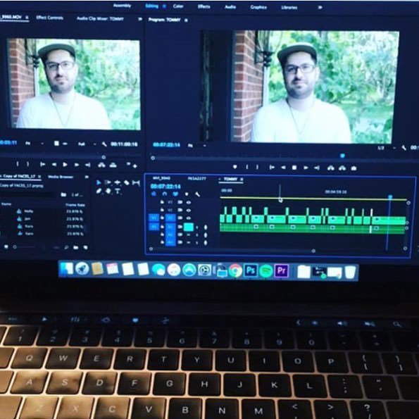 turnstylefilms's tweet photo. Hard at work on multiple edits. #turnstylefilms #10minuteproject https://t.co/1Ks4kRVs3U https://t.co/ktAQmGj7gw
