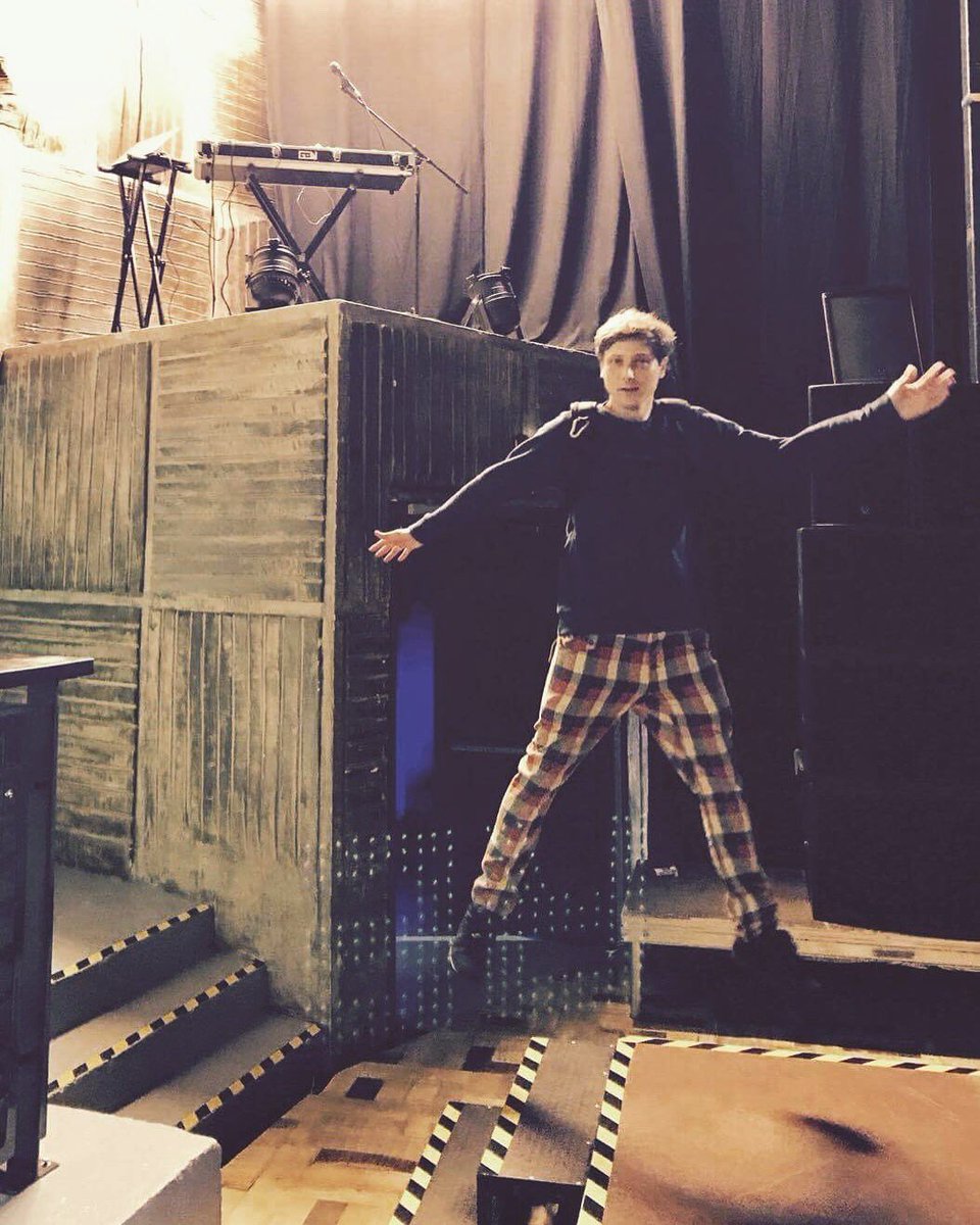 Ready for my last performance in #ReRiga2017 Learned some tricks from #circus artists, for example - flying 🙂#beatbox #loopstation #festival