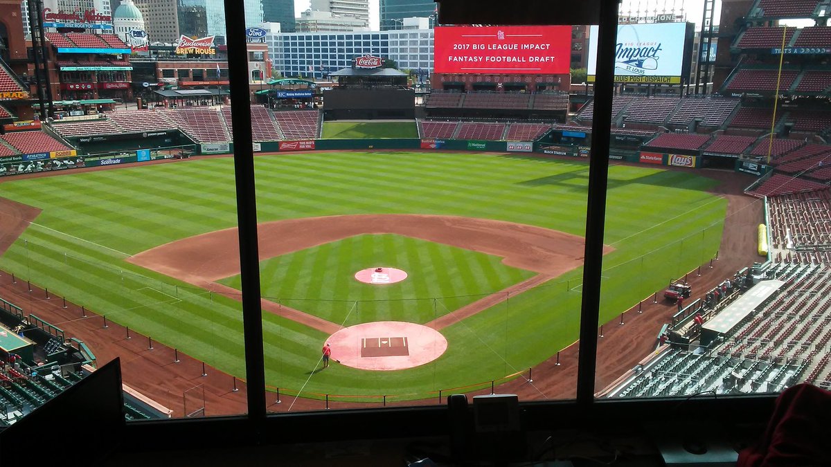 2hitgameBSD's tweet photo. And, finally, this is the home radio booth, right next door to where @davewills34 and Andy will call the game tonight. https://t.co/ciHHw2mdXL
