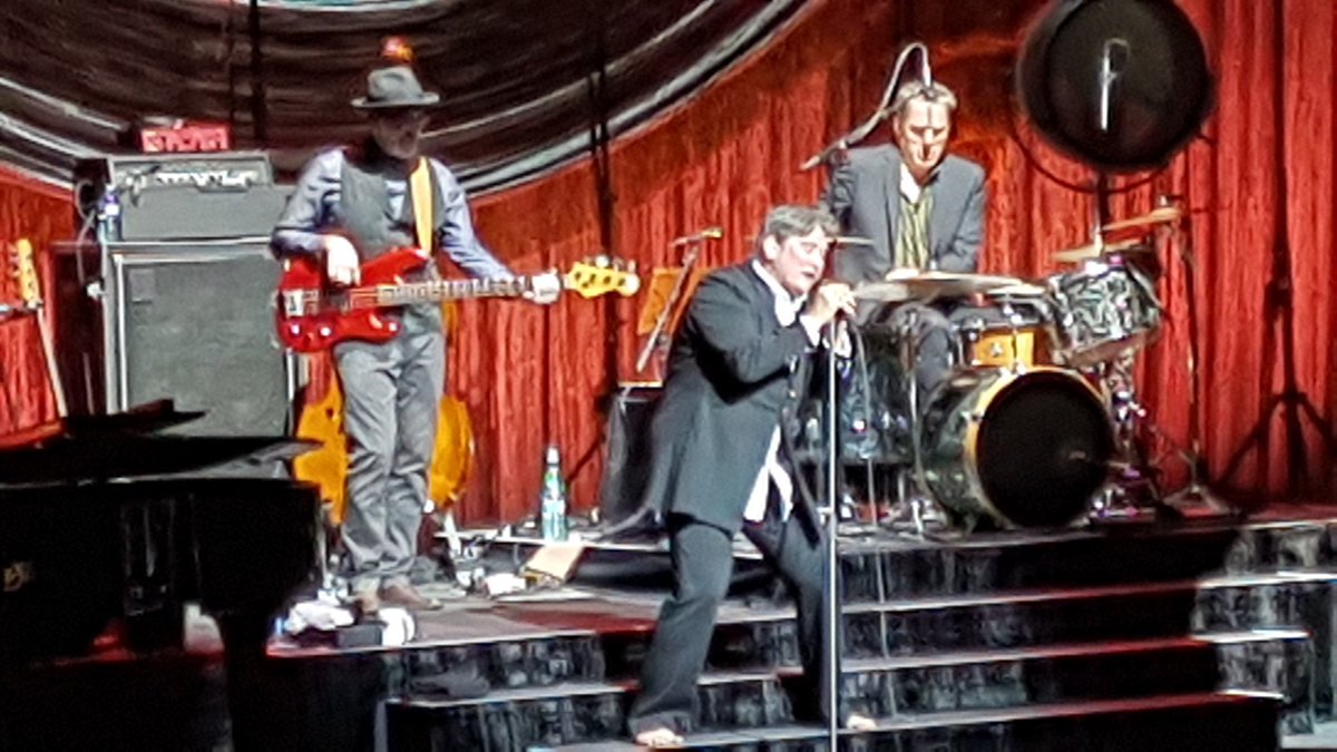 Kabdancer's tweet photo. What a magical night. So proud of @mariel_buckley opening for the incomparable @kdlang. Wow. Want more KD? Check her exhibit @nmc_canada! https://t.co/bA4wqMwdfk