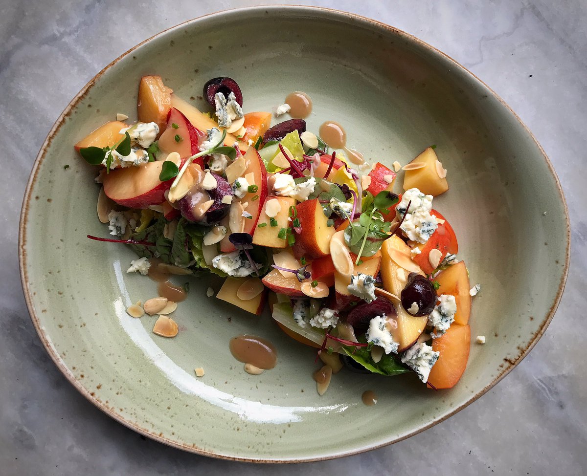 highlandsnyc's tweet photo. The #HighlandsNYC Stone Fruit 🍒 🍑Salad w/ Toasted Almonds, Maytag Blue Cheese &amp; Market Greens in a Sherry Vin. Pairs well with friends. 😉 https://t.co/NLvKLPqALe