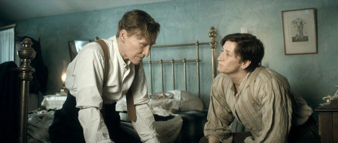 MovieCritic10's tweet photo. Albert Nobbs (2011): ⭐️⭐️ - 5.6 out of 10. #GlennClose #JanetMcTeer #MiaWasikowska #Oscars2012 https://t.co/DzTnQ2s1Em