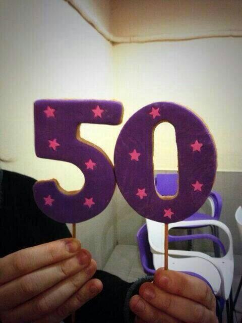 Violetteros's tweet photo. Cuatro años atrás el elenco celebraba sus 50 primeras funciones!! https://t.co/incOAva1KV