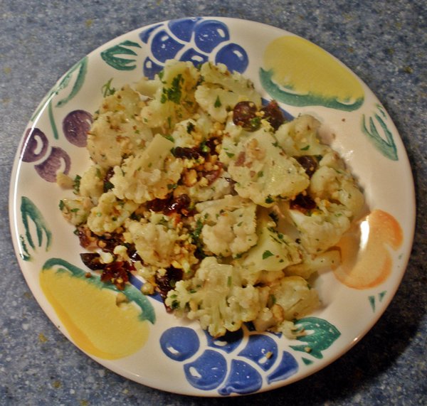 DIYhomeguru's tweet photo. Would You Like  To Try This? Cauliflower with Craisins &amp; Almonds:    https://t.co/hDFTDccqjl https://t.co/l3mPo3TioL