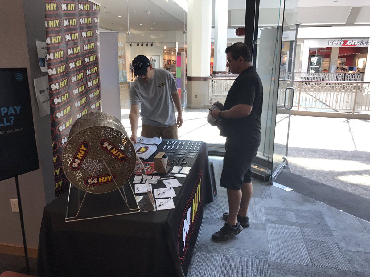 Prov_Place_Mall's tweet photo. @94HJY in AT&amp;T Providence Place Mall giving away Paw Sox and a chance to Win Deep Purple tickets! Stop by and learn more!!! https://t.co/UsBrPRpMy5