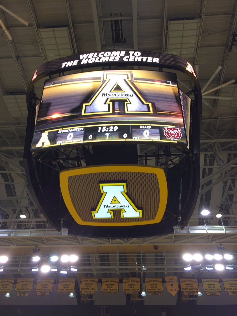 AppStateGameDay's tweet photo. Fifteen minutes away from first serve! Parking is available in the Rivers Street Parking Deck. #FightApps https://t.co/AdTowNla8d