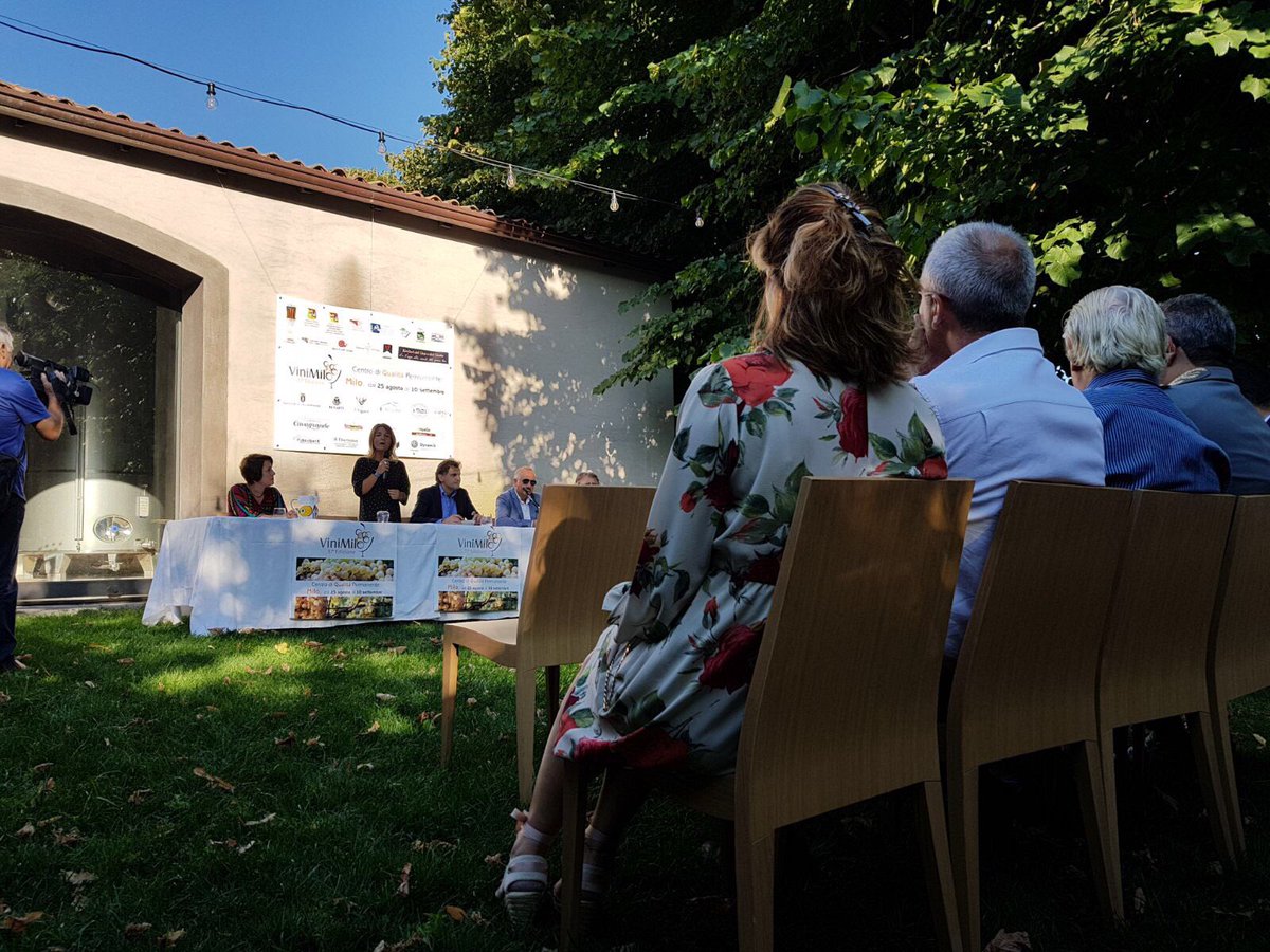In diretta da #BaronediVillagrande la presentazione della #ViniMilo2017. Il programma su Vinimilo.it
#Milo #ViniMilo #Etna