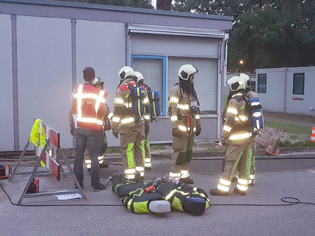 poonawallascpa's tweet photo. Geslaagde brandweeroefening op #UtrechtSciencePark/Bilthoven #USPB, goede samenwerking met #VRU https://t.co/KNLWe3mjKB