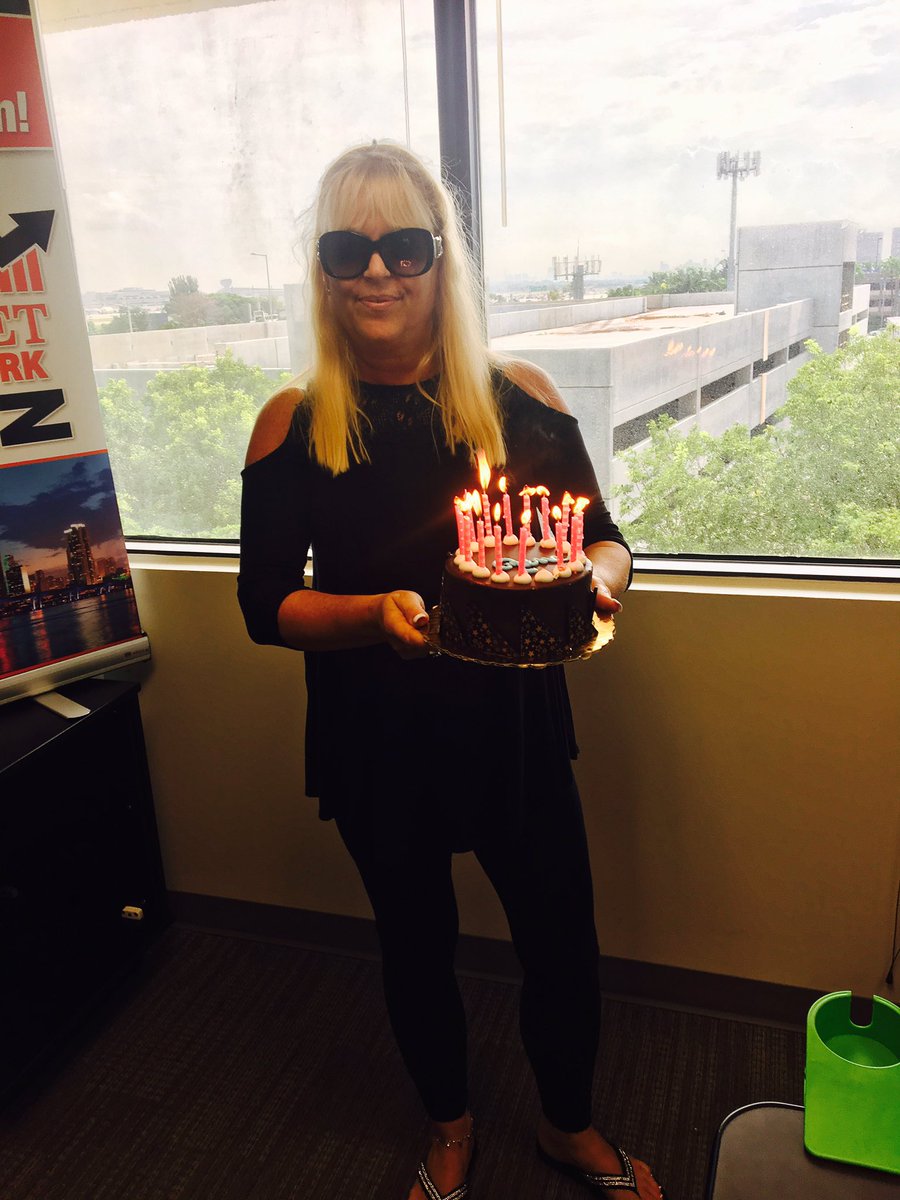 880thebiz's tweet photo. Happy Birthday Rene!!! Let's Celebrate! @stevereneshow #celebration #880thebiz #salemnetworkmiami #salemnetwork #HappyBirthday https://t.co/lBrKDsP3w7