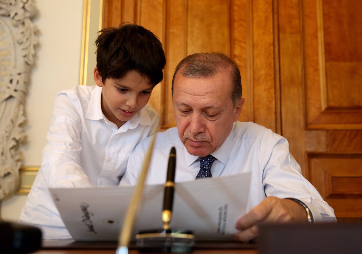 Bugünkü mesai arkadaşım torunum Ömer Tayyip