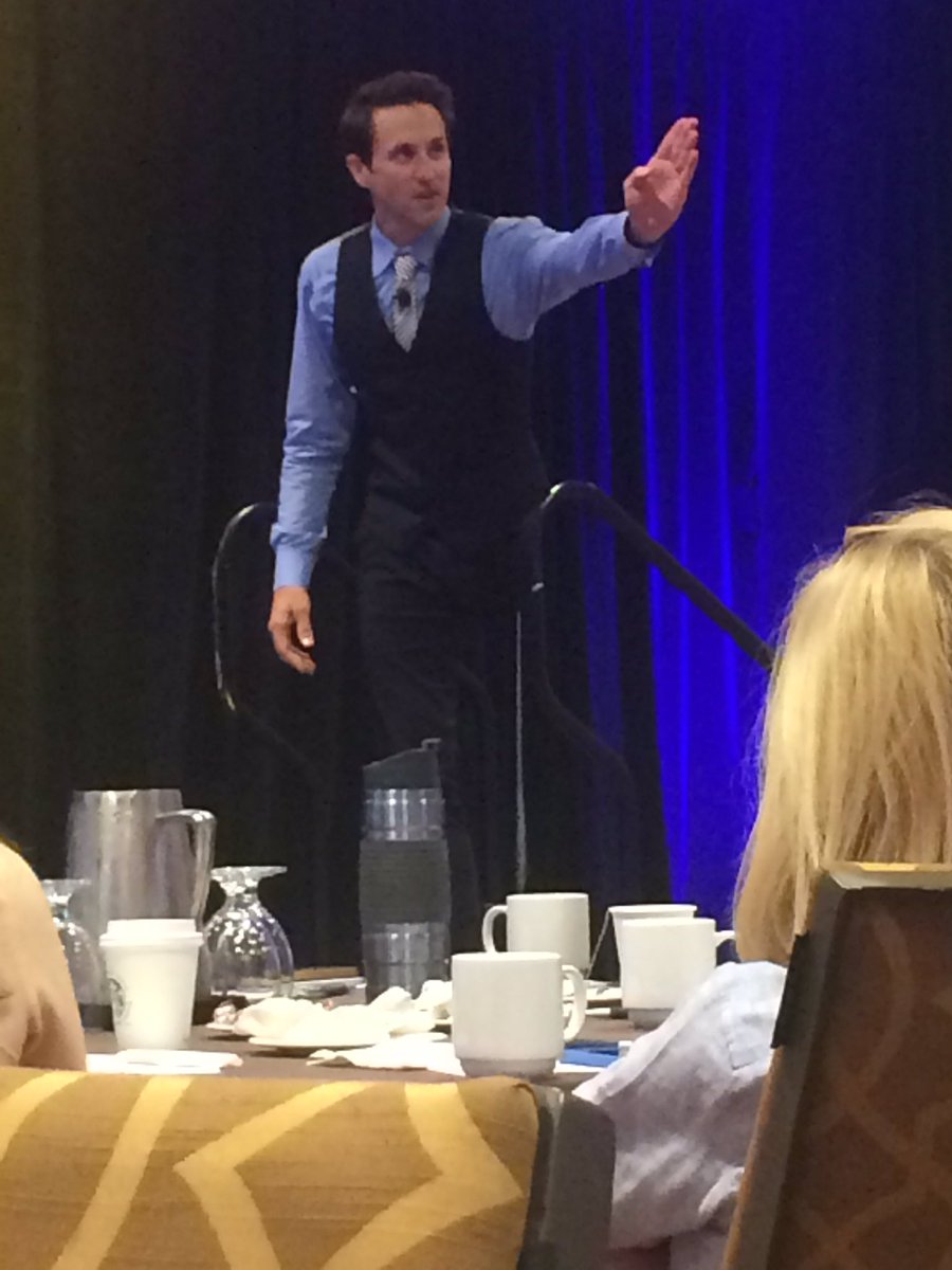 mc_thibault's tweet photo. Keep your eye on the ball, get back up, take a step, & another step ~ #inspiration at its best @JoshSundquist #FICP2017 @PremiereSpeaker https://t.co/7f3TWbyZXp