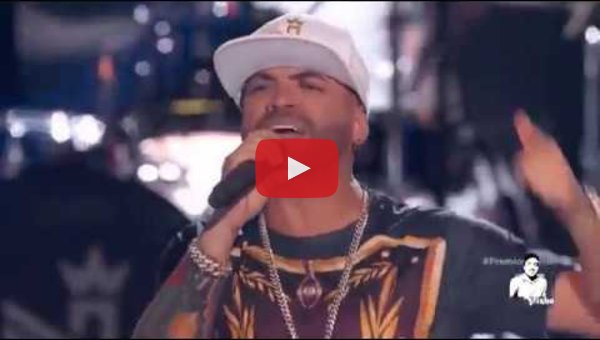 DolarToday's tweet image. ¡ESTREMECEDOR! Nacho, Olga Tañón y Luis Enrique rindieron homenaje a Venezuela -►  goo.gl/QDxyu2