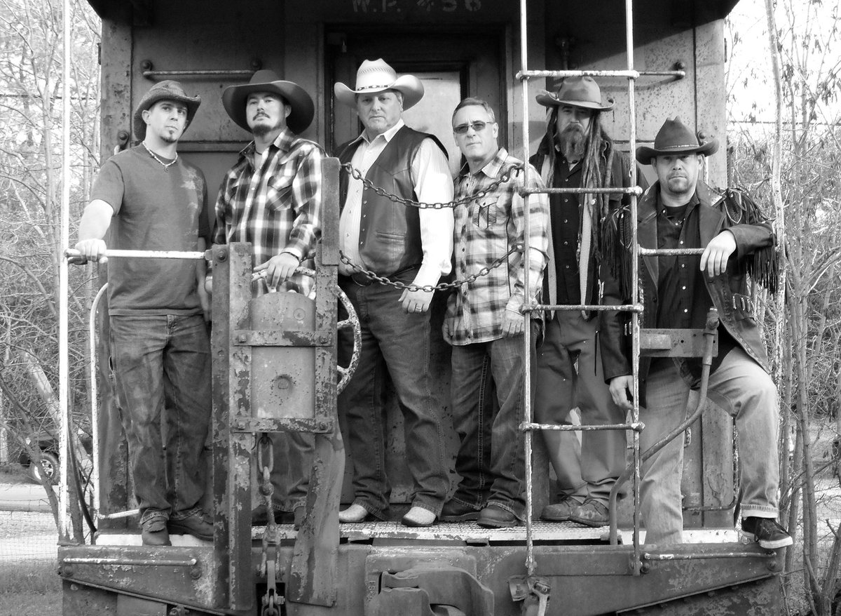 SummerfestChico's tweet photo. a few https://t.co/hjfHzmU4P3 artists 9/9/2017 celebrate life Chico!  @bushnellchad @DeVollmusic @ChicoNR @ActionNewsNow @ChicoER @Mix951 https://t.co/ppcbg8rCe0