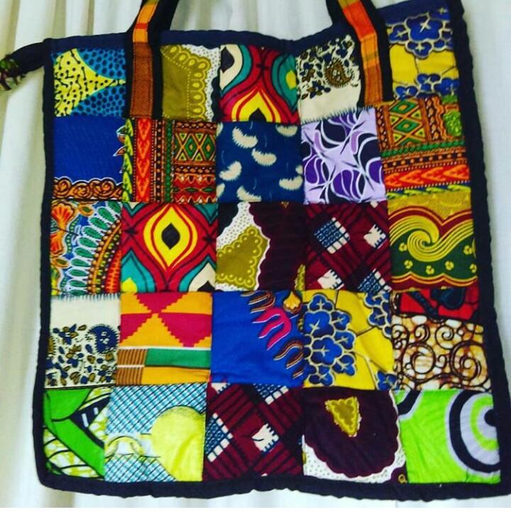 HashuDavansi's tweet photo. #PlasticBanKe environment will smile no paper bags hala for African print bags back to saving our environment na appricate our African https://t.co/vkoXApg7rd