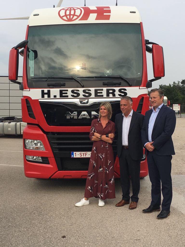 PatrickDewael's tweet photo. Vanmiddag liep ik een bedrijfsstage bij @H_Essers in Genk. Een van de logistieke toppers die ons land rijk is! @vokavzw https://t.co/nNs2PzFNo5